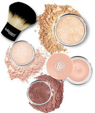 Набор для макияжа "Сияние" Glowing Complexion Essentials Kit BELLAPIERRE 