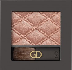 Румяна с зеркалом Idylliс Soft Satin Blush GA-DE 