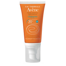 Солнцезащитная эмульсия для жирной кожи SPF 30+ AVENE SUN CLEANANCE